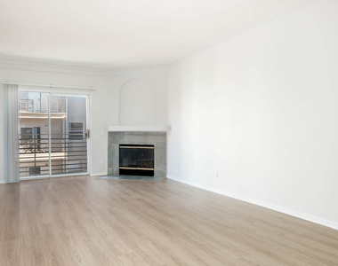 12629 El Camino Real - Photo Thumbnail 8