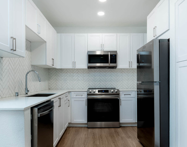 12629 El Camino Real - Photo Thumbnail 4