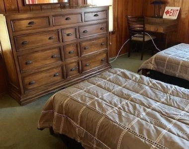 172 College Place - Photo Thumbnail 7