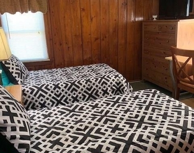 172 College Place - Photo Thumbnail 10