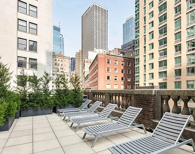Maiden Lane - Photo Thumbnail 5