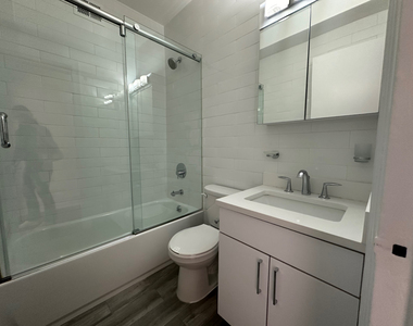 160 West 73rd Street - Photo Thumbnail 7