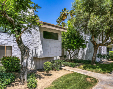 5225 E Waverly Drive - Photo Thumbnail 15