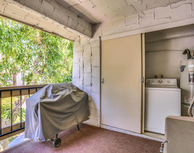 5225 E Waverly Drive - Photo Thumbnail 9