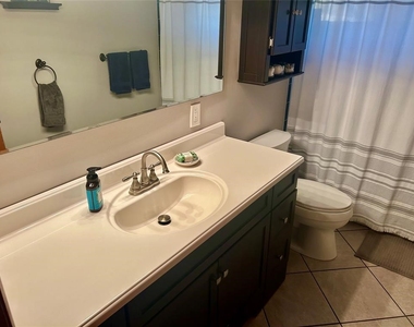 208 Airborne Avenue - Photo Thumbnail 14