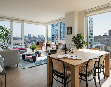 55 Suffolk Street - Photo Thumbnail 2