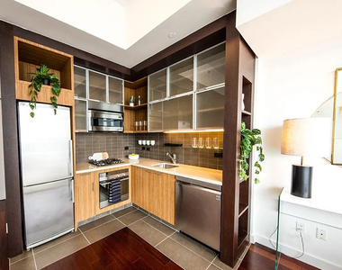 620 West 42nd Street - Photo Thumbnail 1