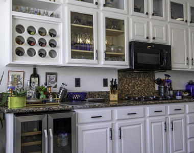 37905 Pineknoll Avenue - Photo Thumbnail 9