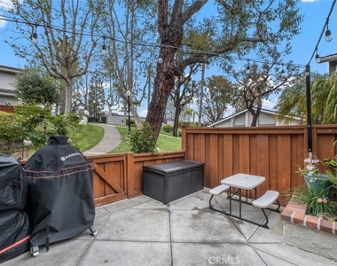 3386 Calle La Veta - Photo Thumbnail 29