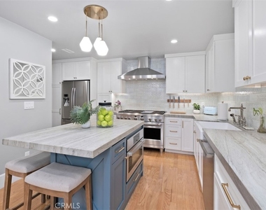 3386 Calle La Veta - Photo Thumbnail 10
