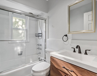 369 Island Avenue - Photo Thumbnail 7