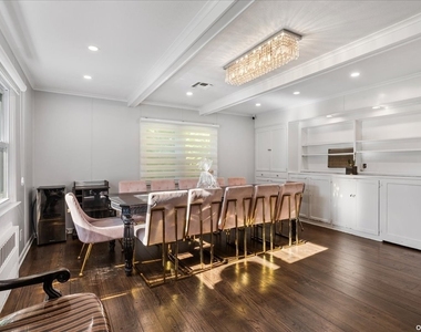 369 Island Avenue - Photo Thumbnail 2