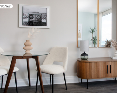5 Bay St - Photo Thumbnail 2