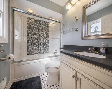 3465 Charing Cross Road - Photo Thumbnail 8