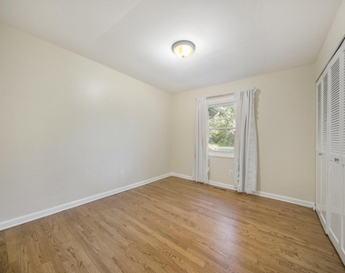 3465 Charing Cross Road - Photo Thumbnail 9