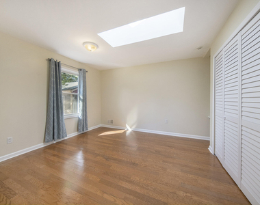 3465 Charing Cross Road - Photo Thumbnail 10