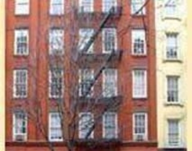 East 81st Street - Photo Thumbnail 3