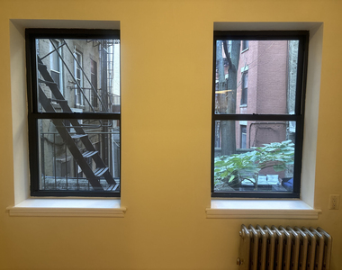 Grand Street and Mott Street - Photo Thumbnail 10