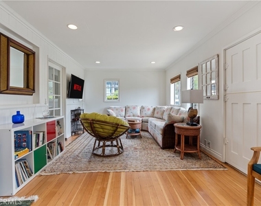 31641 2nd Avenue - Photo Thumbnail 3