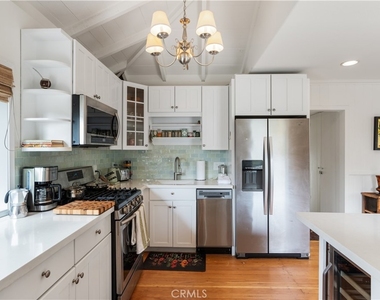 31641 2nd Avenue - Photo Thumbnail 5