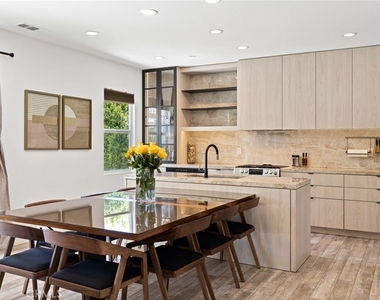 74079 Kingston Court W - Photo Thumbnail 11