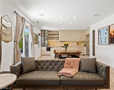 74079 Kingston Court W - Photo Thumbnail 9