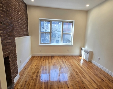 441 East 83rd Street - Photo Thumbnail 5