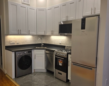 441 East 83rd Street - Photo Thumbnail 2