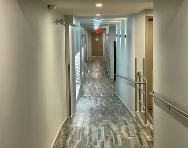 433 West 53rd Street - Photo Thumbnail 9