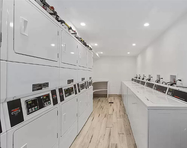 433 West 53rd Street - Photo Thumbnail 11