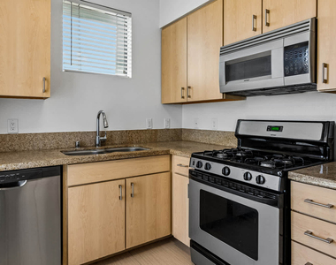375 East 2nd Street - Photo Thumbnail 20