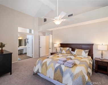 20891 Porter Ranch Road - Photo Thumbnail 20
