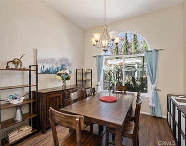 20891 Porter Ranch Road - Photo Thumbnail 8