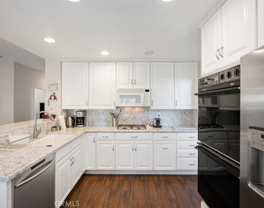 20891 Porter Ranch Road - Photo Thumbnail 12