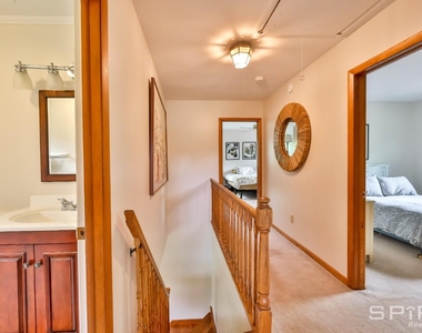 170 Maplecrest Road - Photo Thumbnail 9