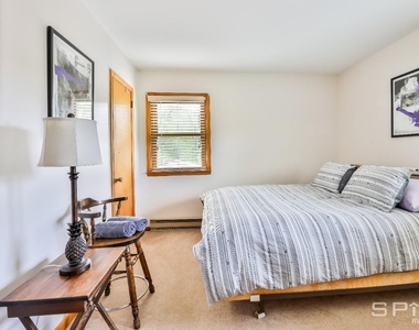 170 Maplecrest Road - Photo Thumbnail 10