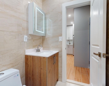 104-12 Metropolitan Avenue - Photo Thumbnail 17