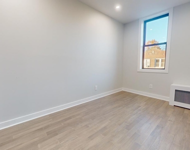 104-12 Metropolitan Avenue - Photo Thumbnail 12