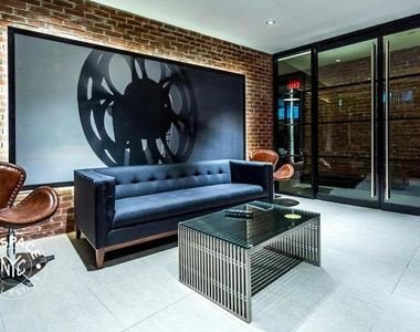 185 Leonard Street - Photo Thumbnail 12