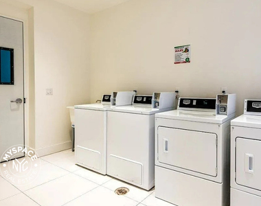 185 Leonard Street - Photo Thumbnail 16
