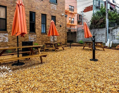 185 Leonard Street - Photo Thumbnail 14
