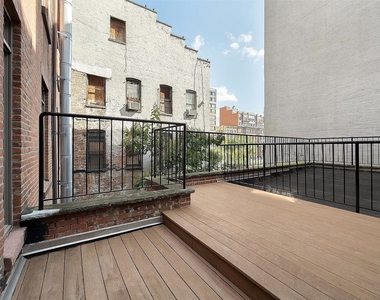 1937 Madison Avenue - Photo Thumbnail 6
