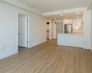 285 Third Street - Photo Thumbnail 9