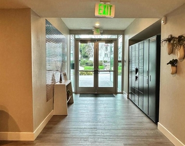 3909 Voltaire St - Photo Thumbnail 10