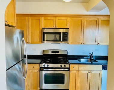 95 Christopher Street - Photo Thumbnail 8