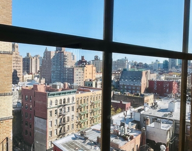 95 Christopher Street - Photo Thumbnail 1