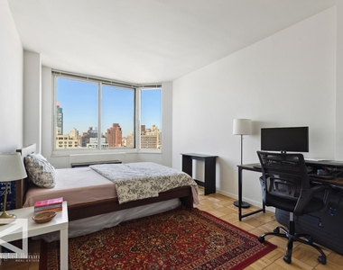 1775 York Ave - Photo Thumbnail 2
