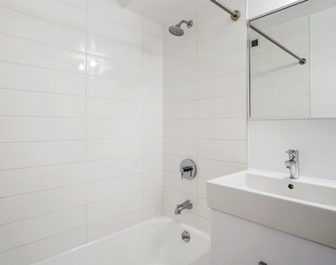 141 East 33rd Street - Photo Thumbnail 4
