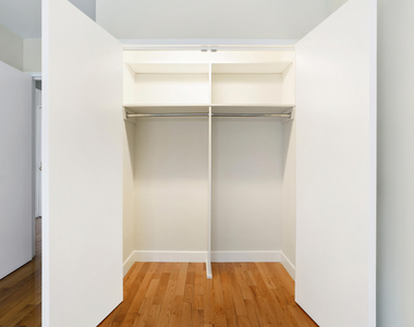 141 East 33rd Street - Photo Thumbnail 3