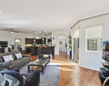 48957 Heifitz Drive - Photo Thumbnail 2